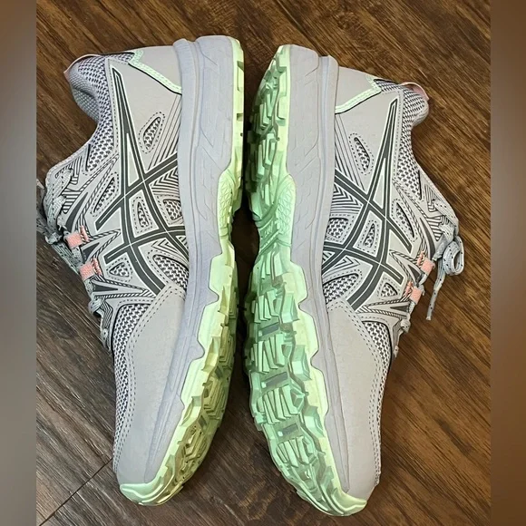 Grey ASICS sneakers. Gel-Venture 8. Women’s size 8. Great pre-owned condition - Picture 5 of 9